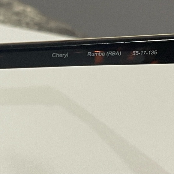 Vera Bradley Sunglasses
Cheryl Women 55-17-45-135 - Picture 13 of 13